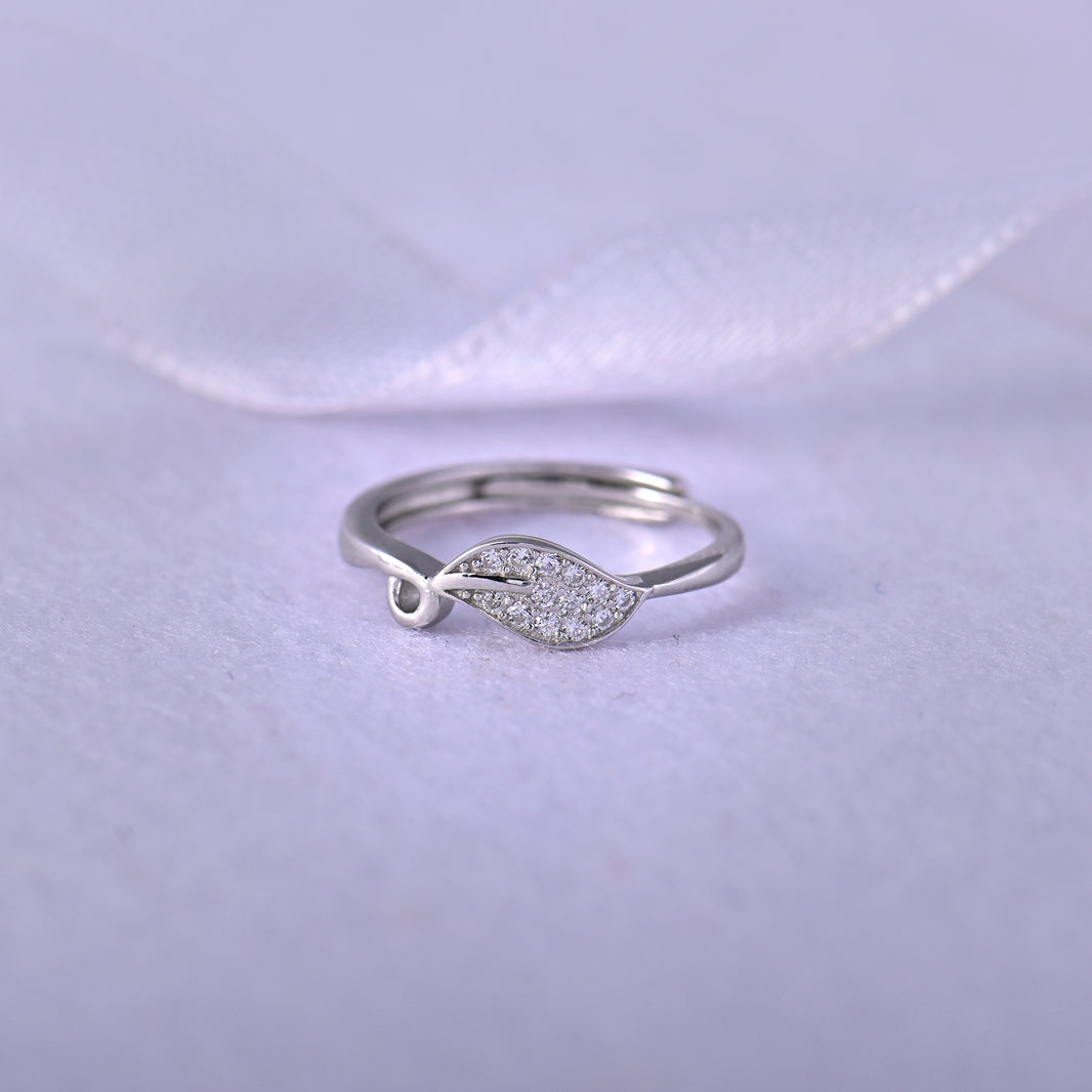 Leaf Poetry Zircon Silver Ring