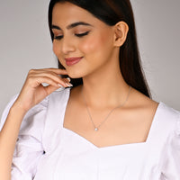 Silver Solitaire Opulent Pendant with Box Chain