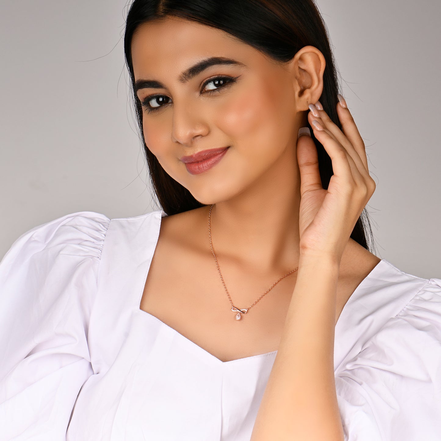 Rose Gold Infinity  Pendant with Link Chain