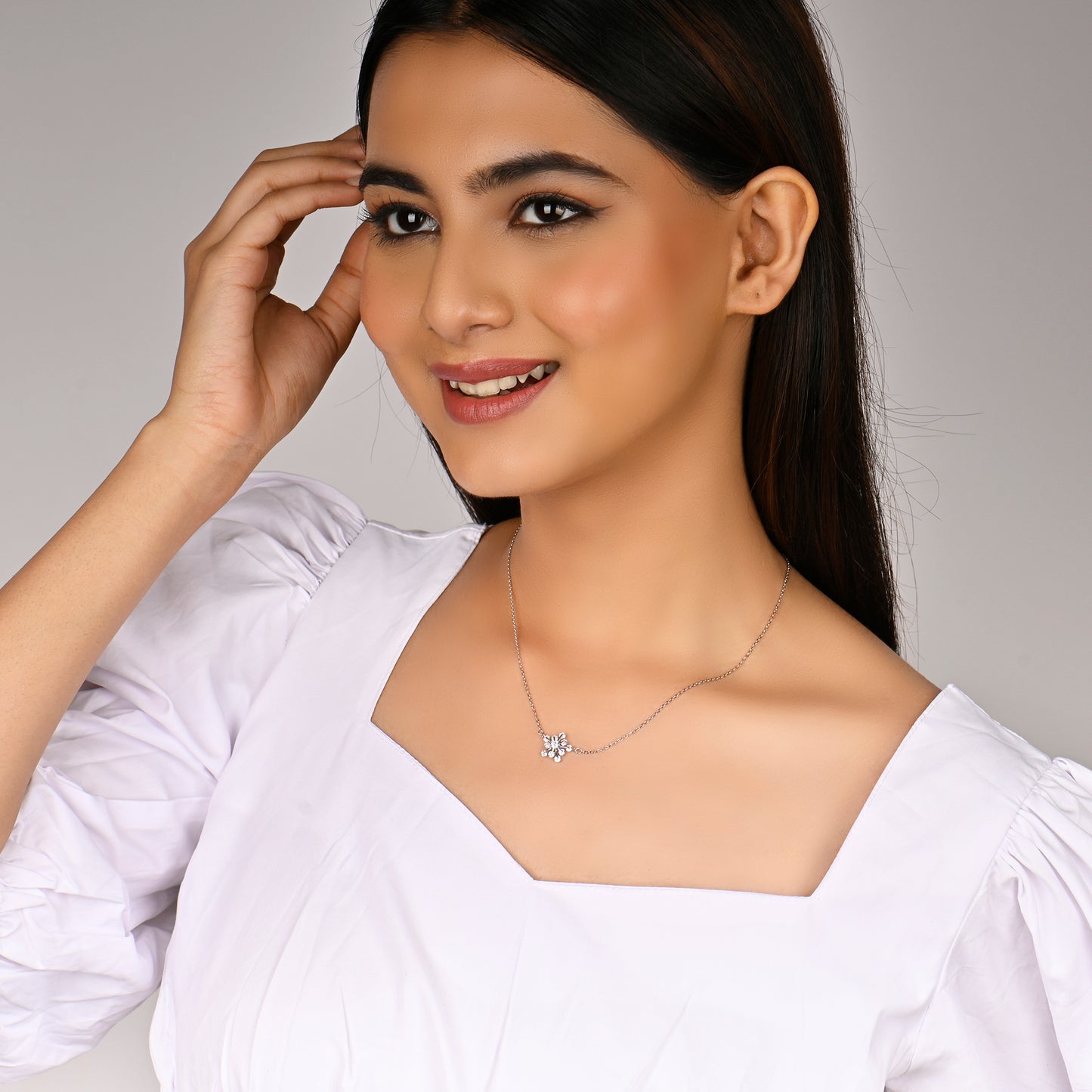 Silver Snowflake Floral Pendant with Link Chain