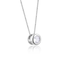 Silver Solitaire Opulent Pendant with Box Chain