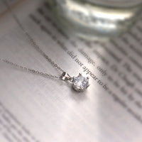 Silver Bold Solitaire Pendant with Link Chain in 925 sterling silver pendant with chain design