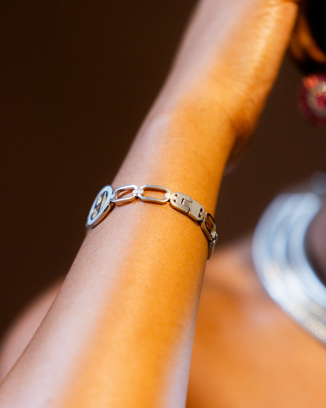 Step-by-Step: Restoring the Shine of Your Tarnished Silver Jewellery - RACHIVA