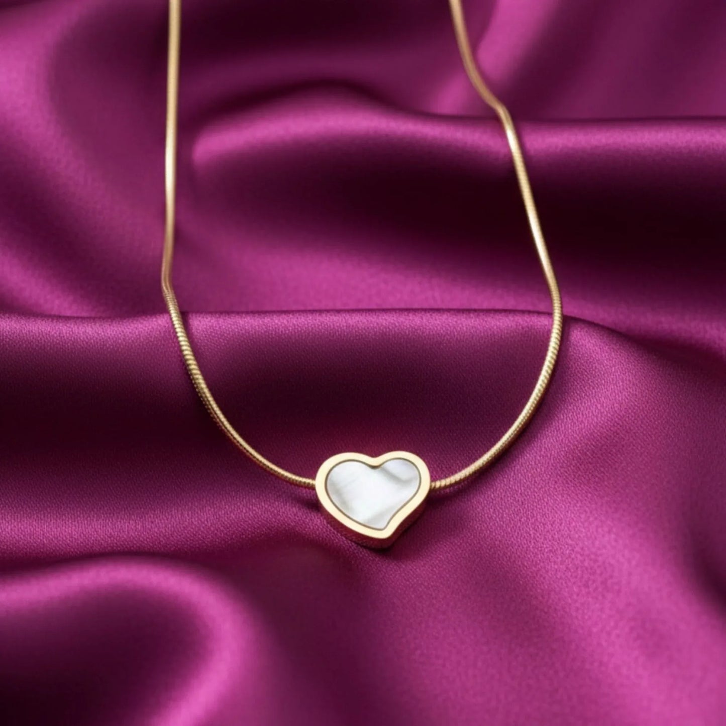 18K Gold Plated Mother of Pearl Heart Pendant Necklace - RACHIVA