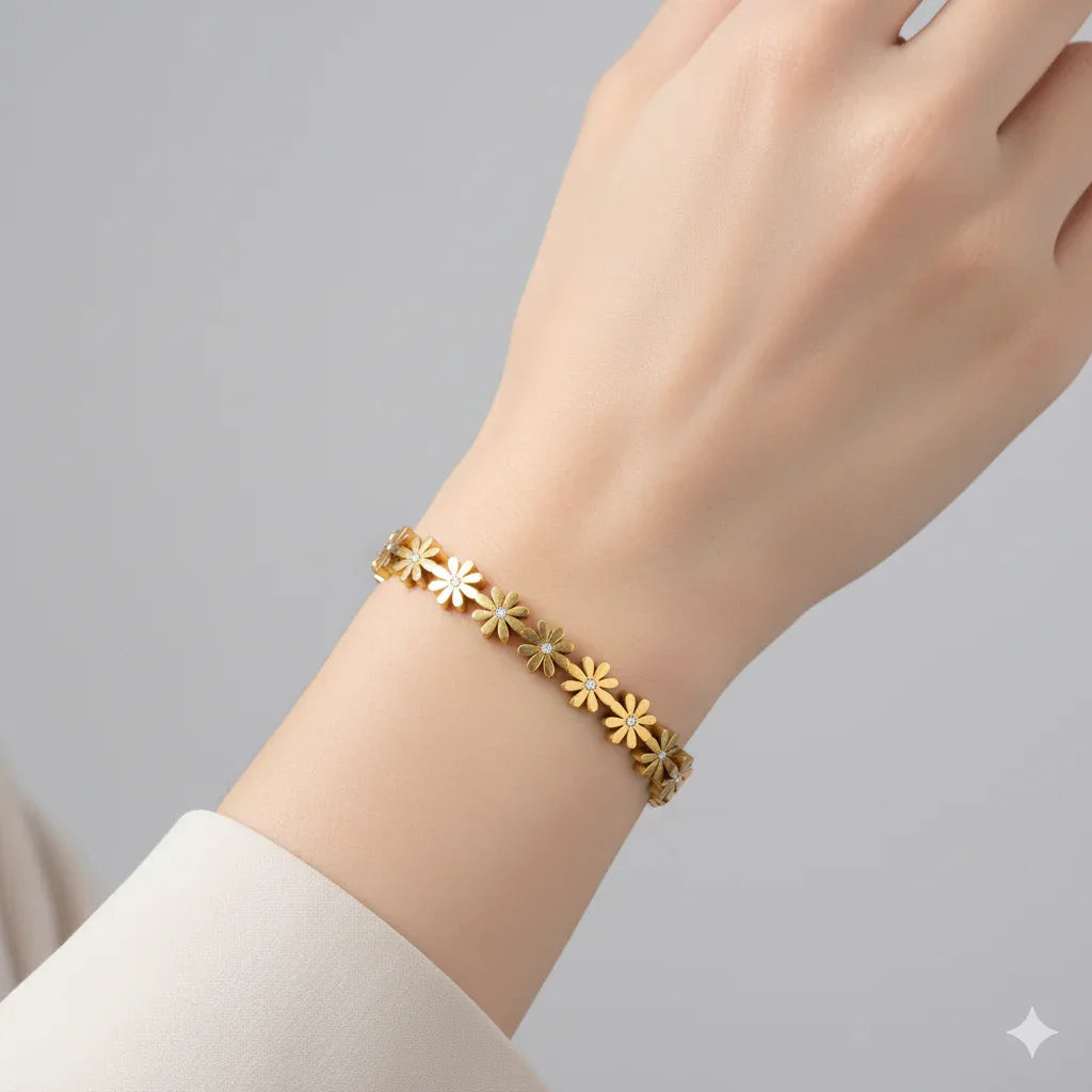 18K Gold Plated Daisy Floral Bangle Bracelet - RACHIVA