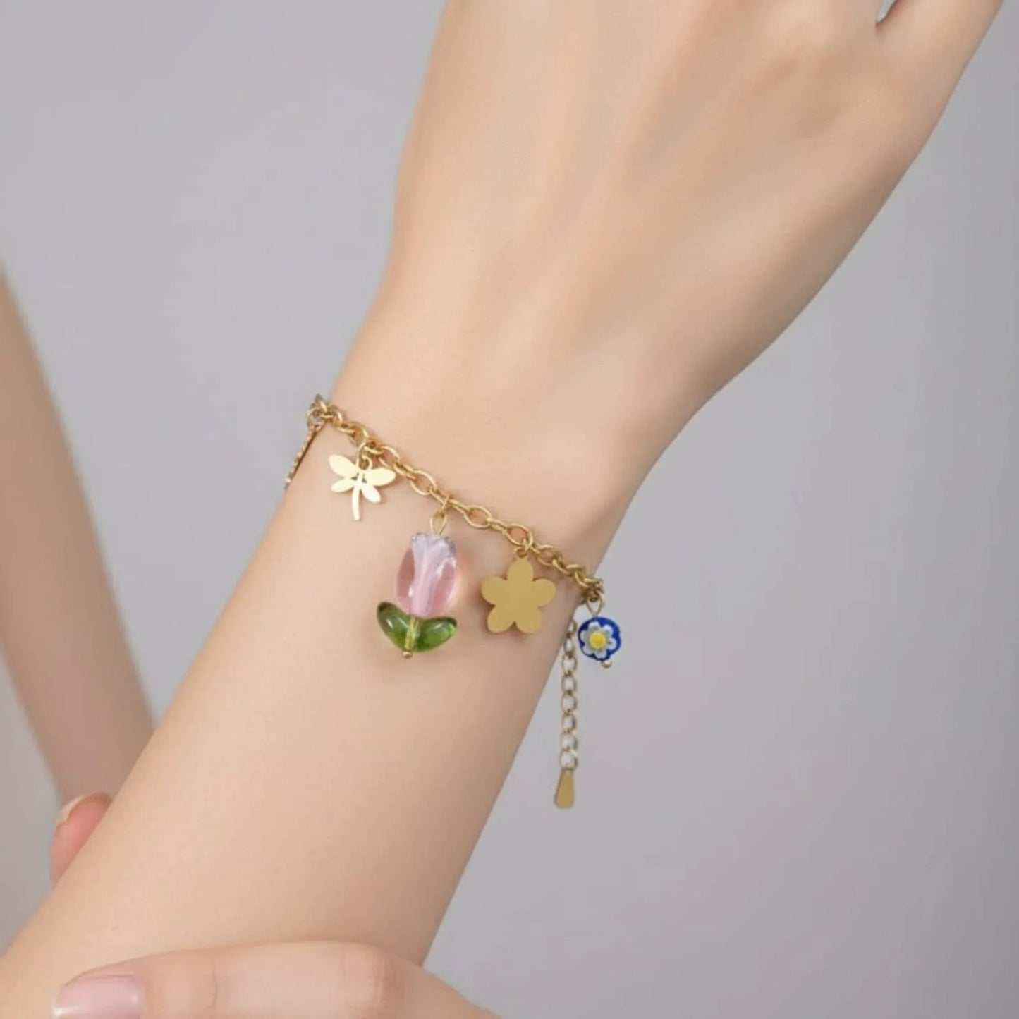 18K Gold Plated Floral Charm Bracelet - RACHIVA