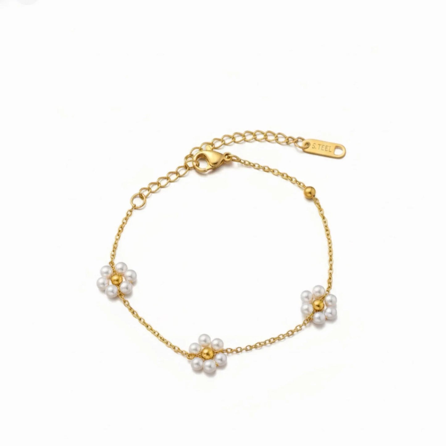 18K Gold Plated Triple Pearl Floral Bracelet - RACHIVA