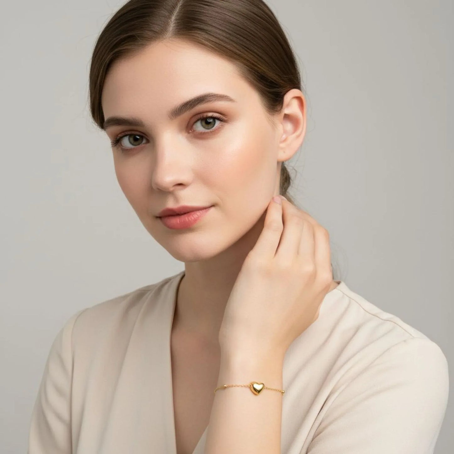 18K Gold Plated Mini Heart Center Bracelet - RACHIVA