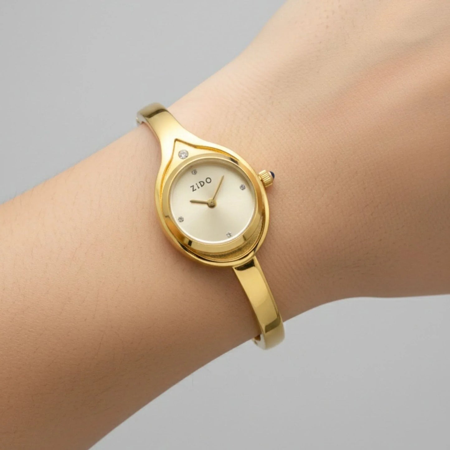 18K Gold Plated Minimal Oval Bangle Watch - RACHIVA