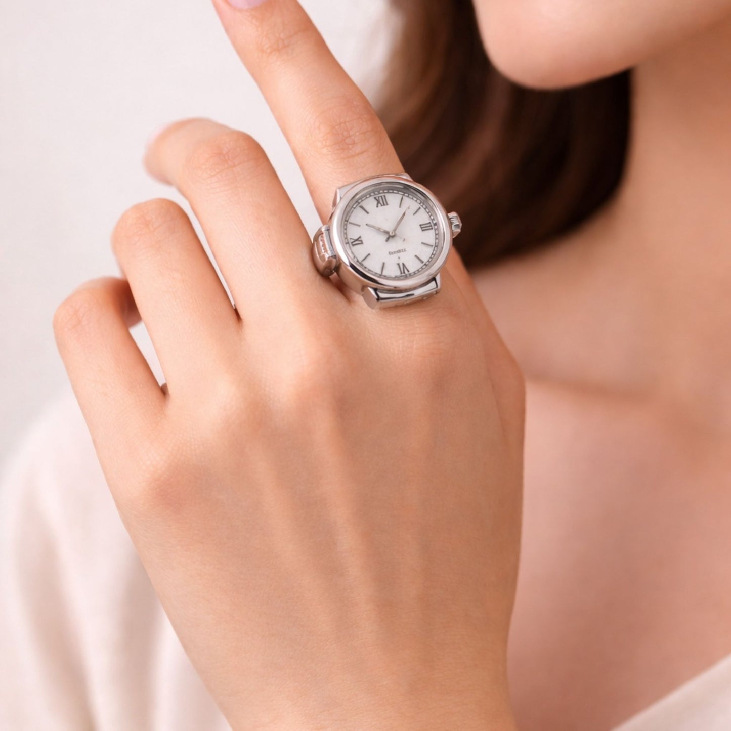 18K Quartz Finger Ring Watch - Silver (Roman Numeral Dial)