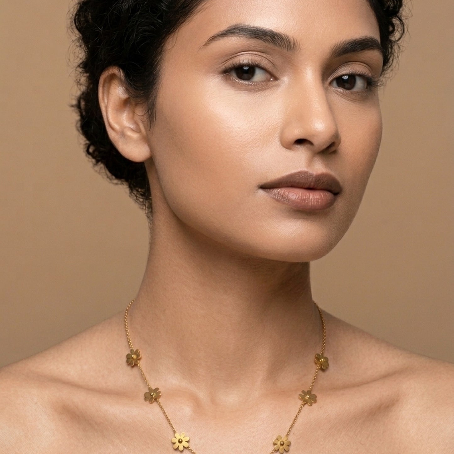 18K Gold Plated Daisy Flower Station Charm Necklace