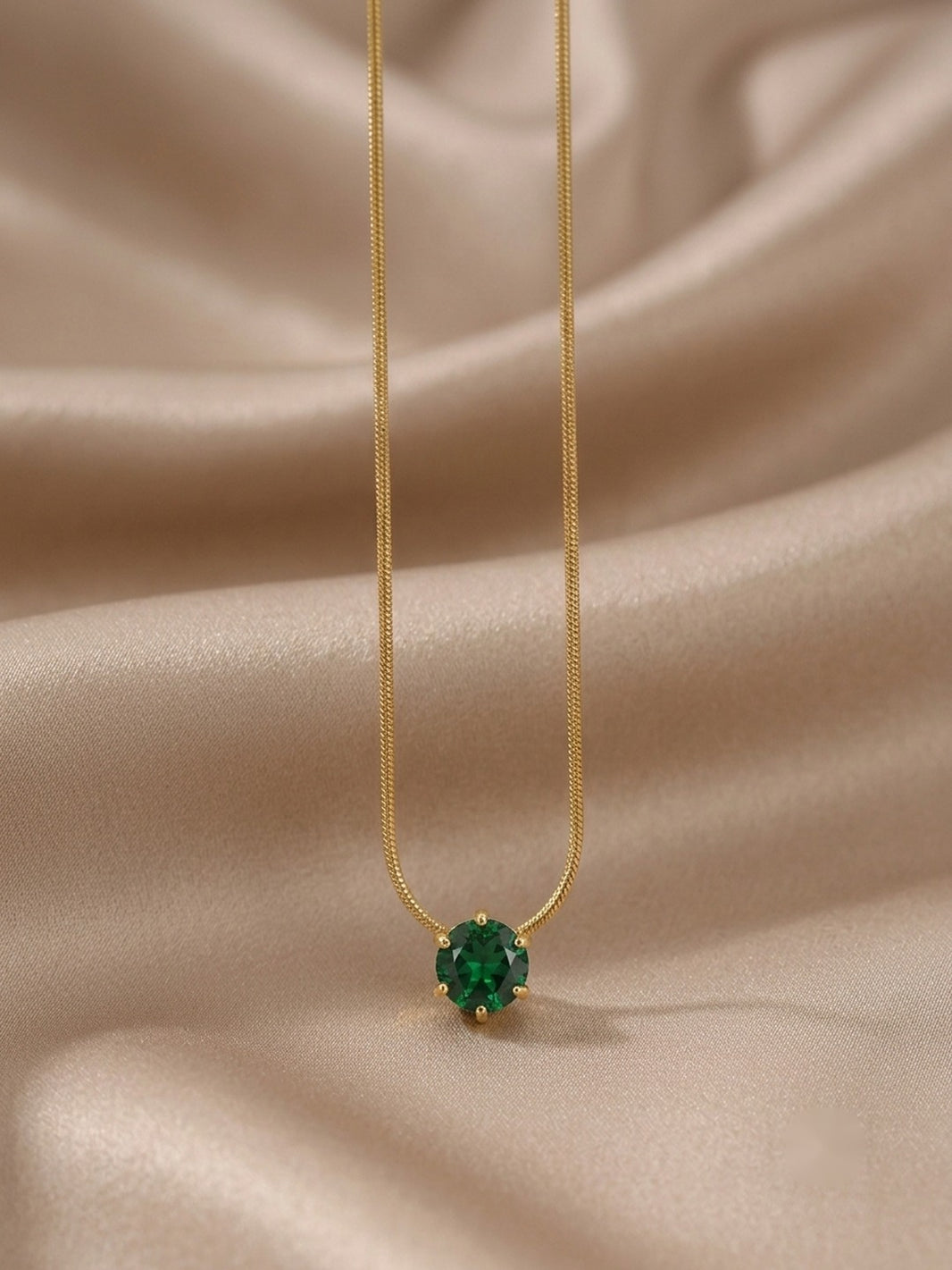 18K Gold Plated Emerald Green Solitaire Pendant Necklace