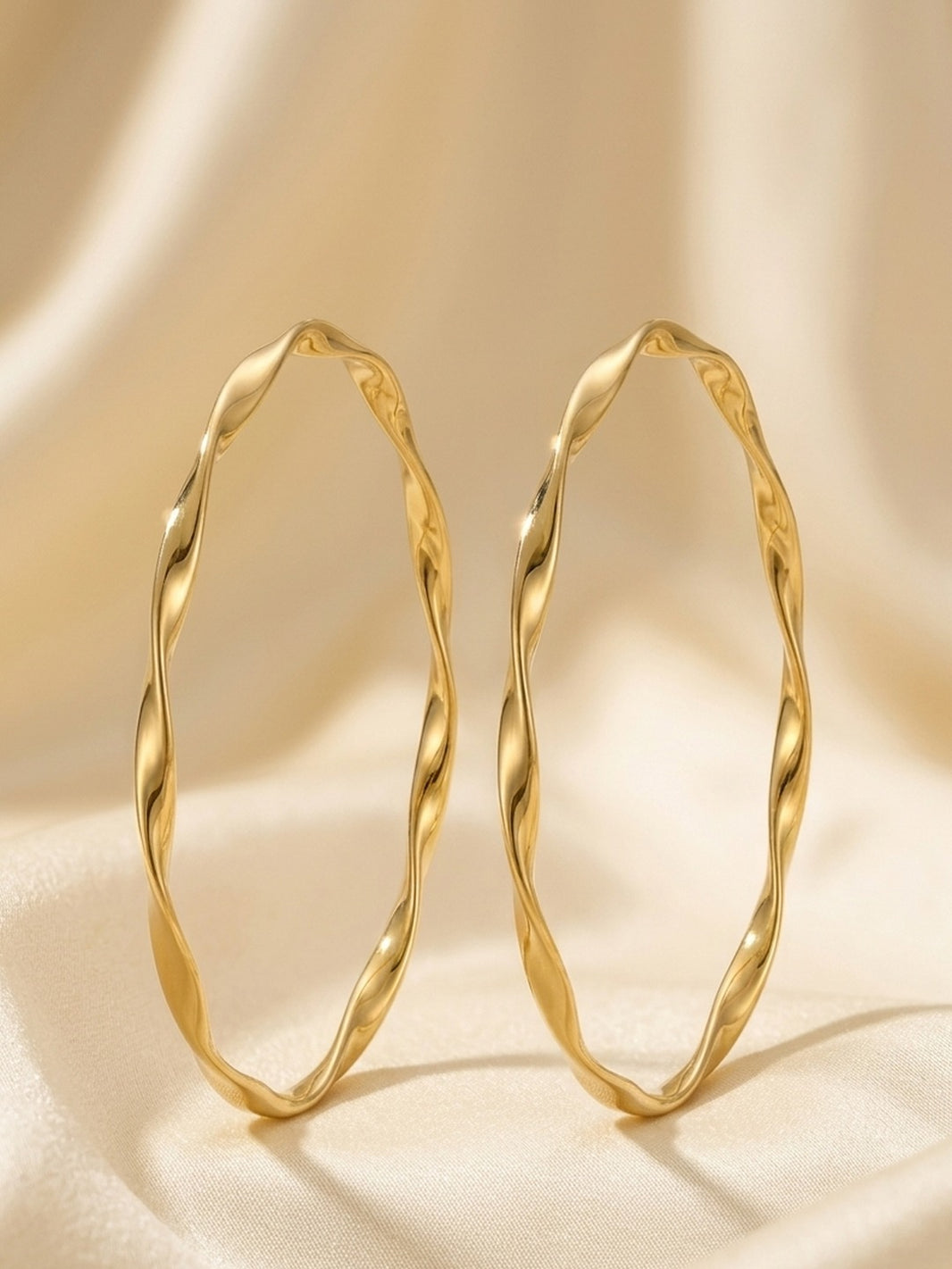 18K Gold Plated Twisted Oval Bangles