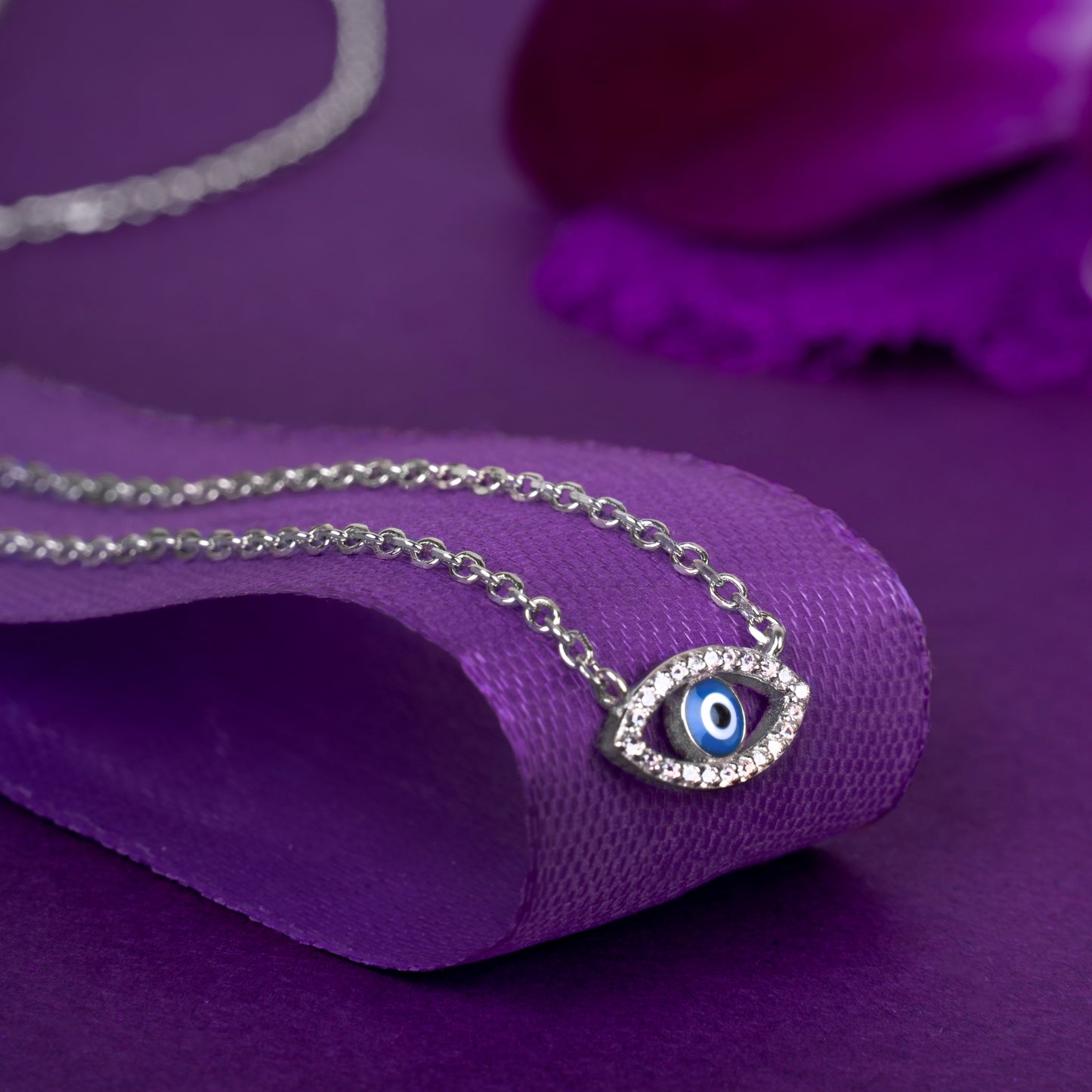 Silver Evil Eye Pendant with Link Chain