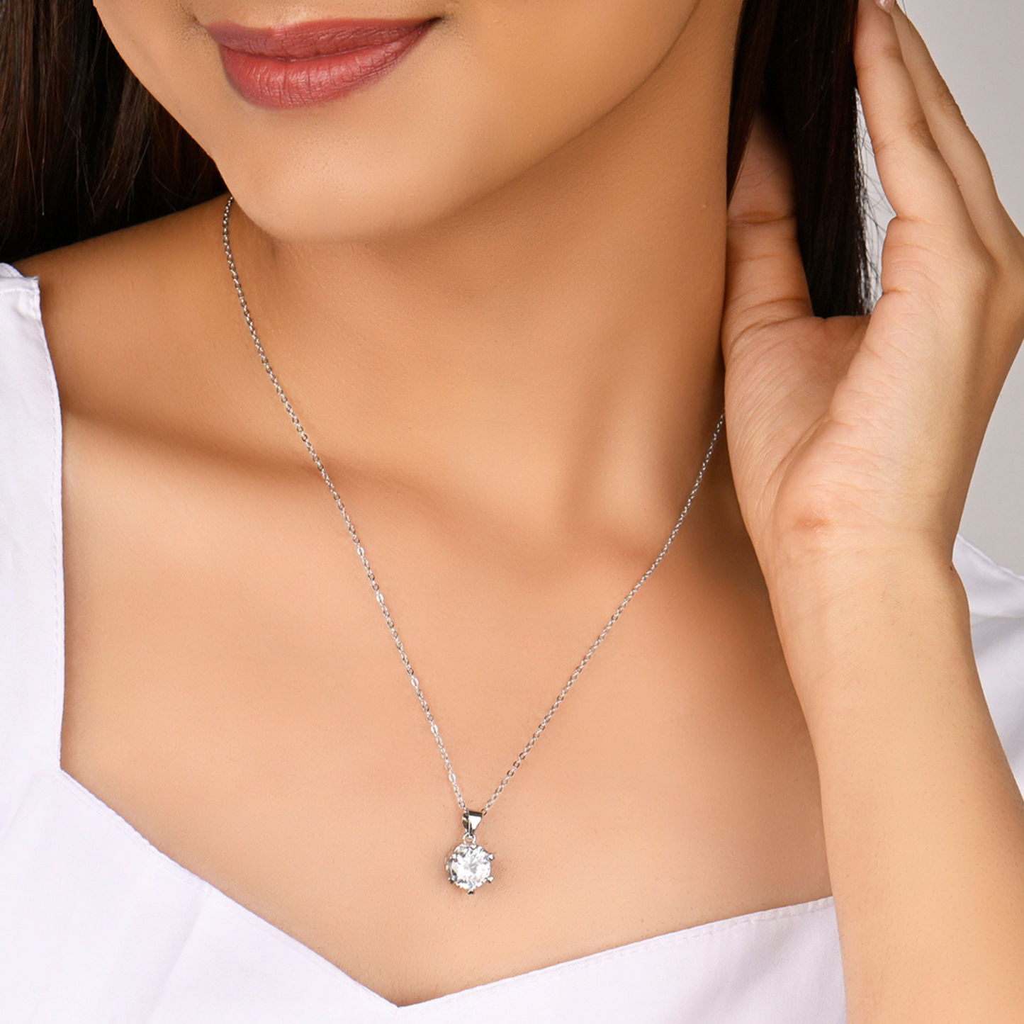 Silver Bold Solitaire Pendant with Link Chain